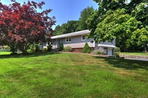 379 Clark Ln, Orange, CT 06477