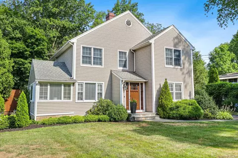 53 Deerfield Dr, Trumbull, CT 06611
