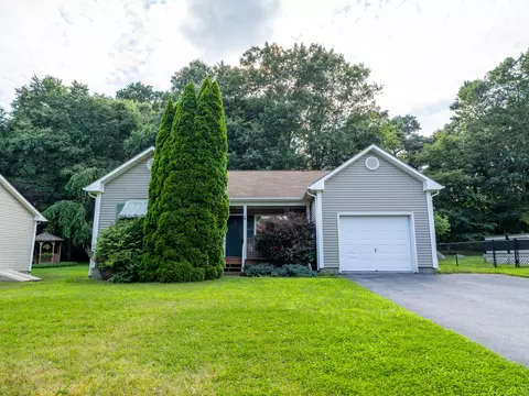 123 Heather Glen Ln, Groton, CT 06355