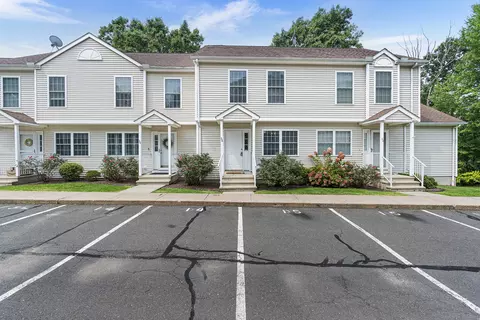 38 Marjorie Ln #38, Manchester, CT 06042