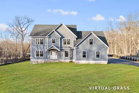 102 Appletree Ln, Portland, CT 06480