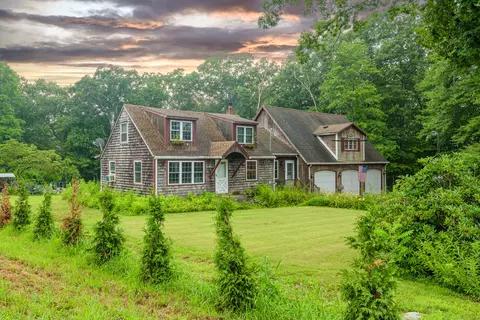 43 Chestnut Hill Rd, East Hampton, CT 06424
