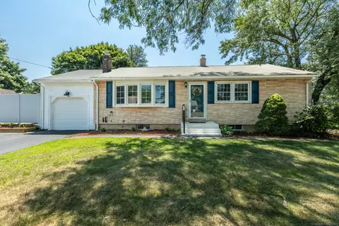 10 Steven St, Wallingford, CT 06492