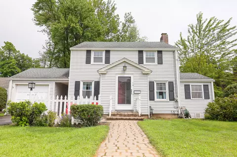 16 Auburn Rd, West Hartford, CT 06119