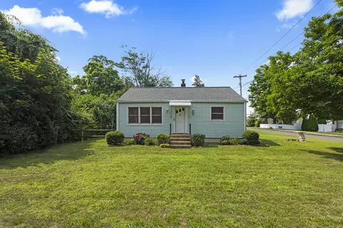 18 Montowese Ave, North Haven, CT 06473