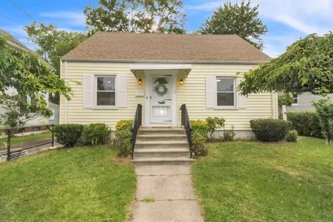 90 Woodward Ave, East Haven, CT 06512