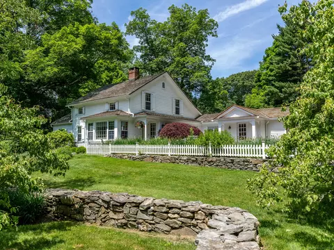 82 Squire Rd, Roxbury, CT 06783