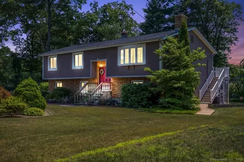 440 Jude Ln, Southington, CT 06489