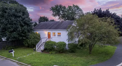 1 Baxter Dr, Norwalk, CT 06854