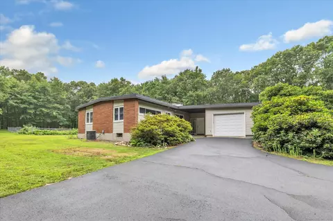 317 Mulberry St, Naugatuck, CT 06770