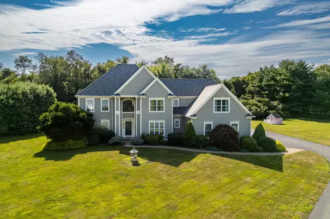 4 Settlers Ln, Colchester, CT 06415