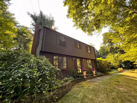 78 Harvest Ln, Glastonbury, CT 06033