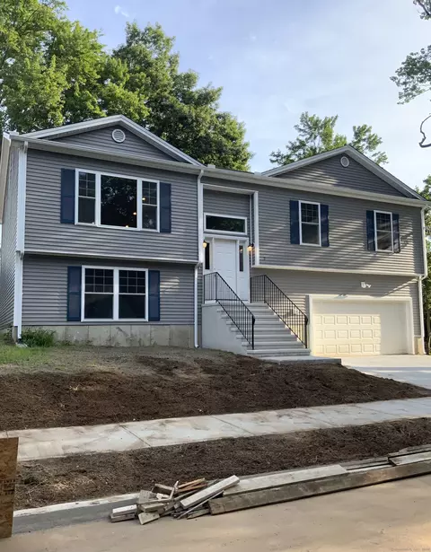 7 Norwalk St, West Haven, CT 06516