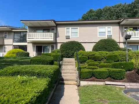 142 Laura Blvd #142, Norwich, CT 06360