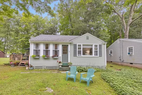 14 Lake Shore Dr, Colchester, CT 06415