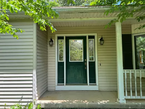 61 Thrall Rd, East Windsor, CT 06016