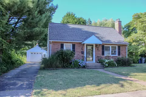 211 High St, Manchester, CT 06040