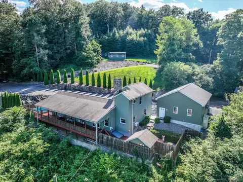 14 Candlewood Lake Rd N, New Milford, CT 06776