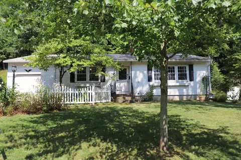 56 Cornell Dr, Enfield, CT 06082