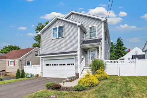 764 Old Stratfield Rd, Fairfield, CT 06825