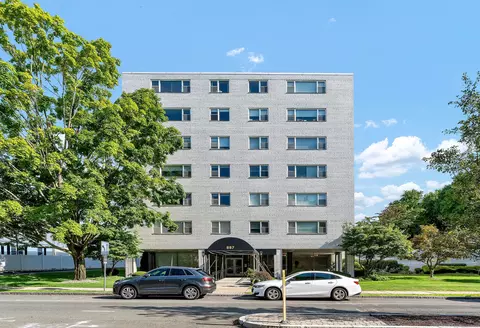 891 Farmington Ave #6K, West Hartford, CT 06119
