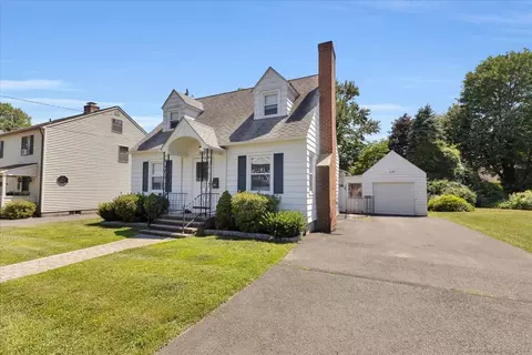 127 Grove St, Windsor Locks, CT 06096