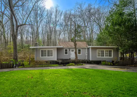 309 Summer Hill Rd, Madison, CT 06443
