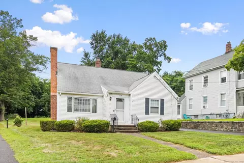 114 Oak St, Southington, CT 06489