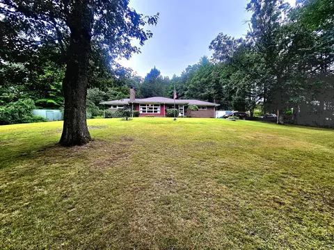 30 Hillside Dr, Brooklyn, CT 06234