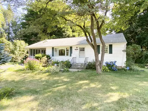 350 Lincoln Dr, Cheshire, CT 06410