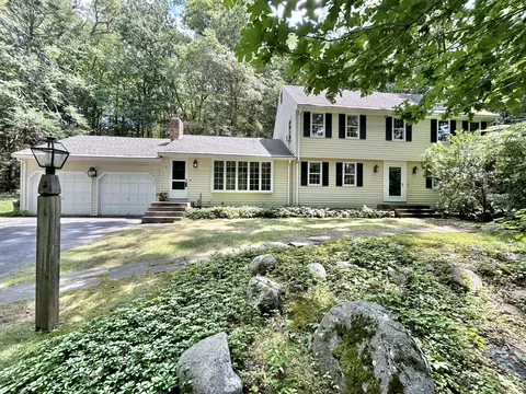 78 Timber Ln, Avon, CT 06001