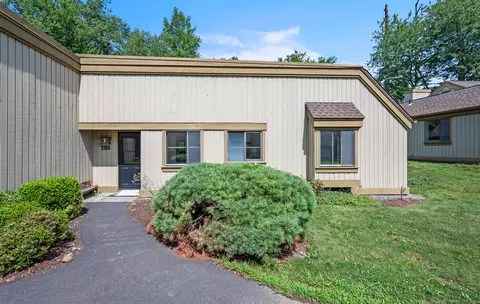807 Heritage Vlg #D, Southbury, CT 06488
