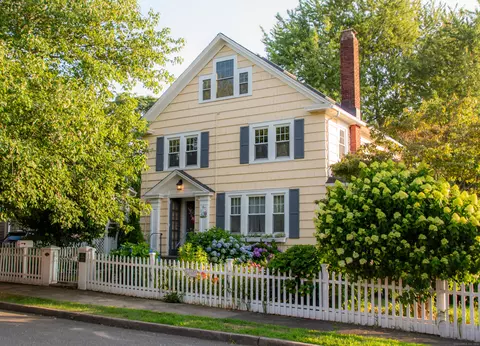 475 Davidson St, Bridgeport, CT 06605