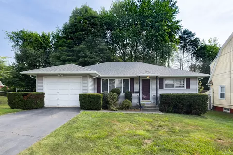 21 Marlboro St, Waterbury, CT 06705