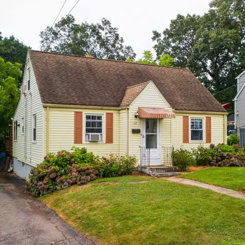 62 Pentlow Ave, New Britain, CT 06053