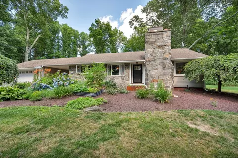 1196 Killingworth Rd, Higganum, CT 06441