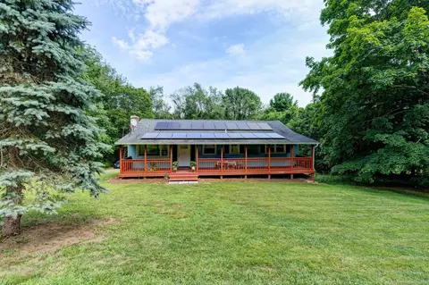 415 Round Hill Rd, Salem, CT 06420