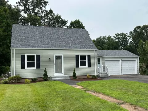102 Scrub Oak Rd, North Haven, CT 06473