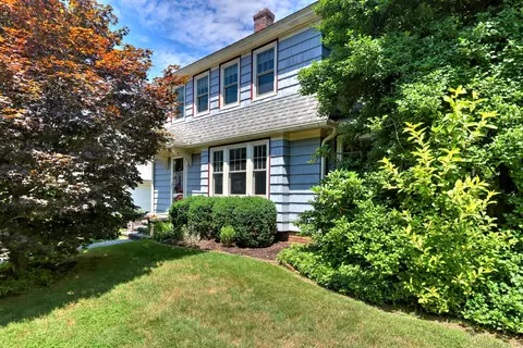 61 Elihu St, Hamden, CT 06517