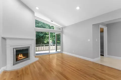 107 Southport Woods Dr #107, Southport, CT 06890
