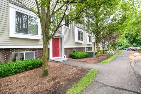 71 Aiken St #D7, Norwalk, CT 06851