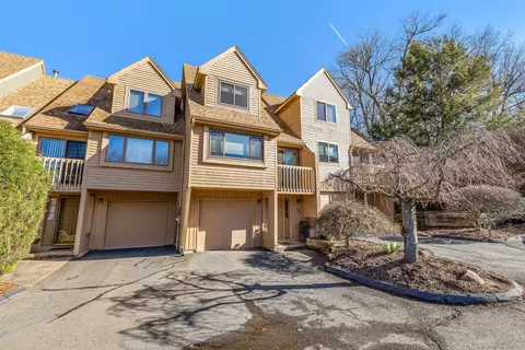 242 Talcottville Rd #108, Vernon, CT 06066