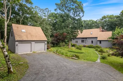 9 Mansewood Rd, Old Lyme, CT 06371