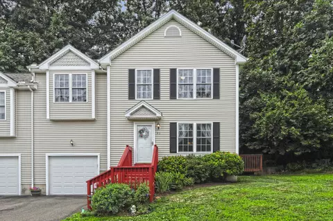 109 Center St #3-2, East Haven, CT 06513