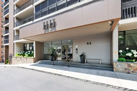 44 Strawberry Hill Ave #5A, Stamford, CT 06902