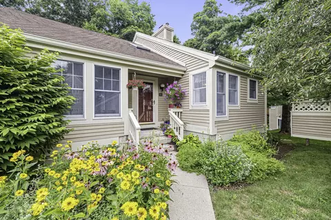 64 Brittania Dr #64, Danbury, CT 06811