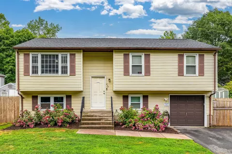 237 Julia Ter, Middletown, CT 06457