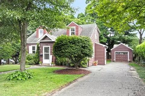 28 Carroll St, West Haven, CT 06516