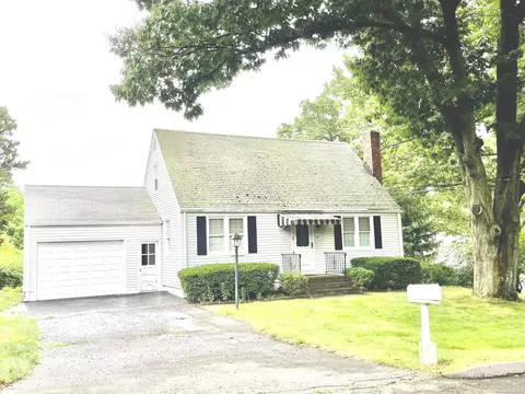 59 Voss Rd, West Haven, CT 06516