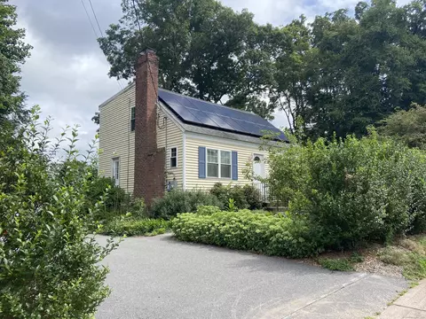 23 Whitney Rd, Manchester, CT 06040